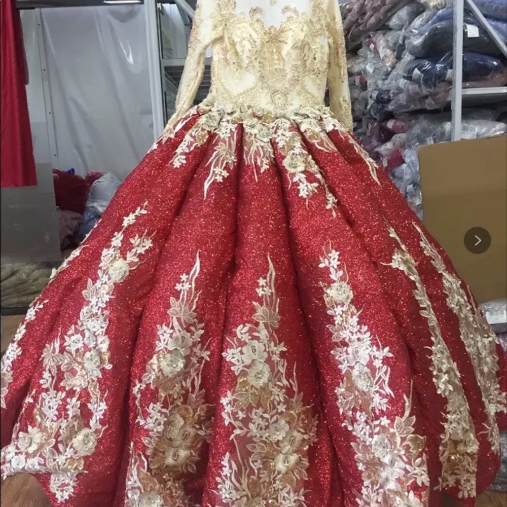 Beautiful custom made dress . Comes with hoop